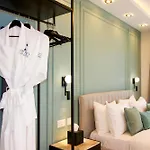 מלון Pietro Boutique And 4*