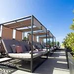 Pietro Boutique And מלון 4*