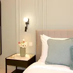 Pietro Boutique And מלון