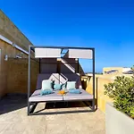 Pietro Boutique And Għarb