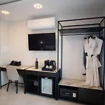 Pietro Boutique And 4* Għarb