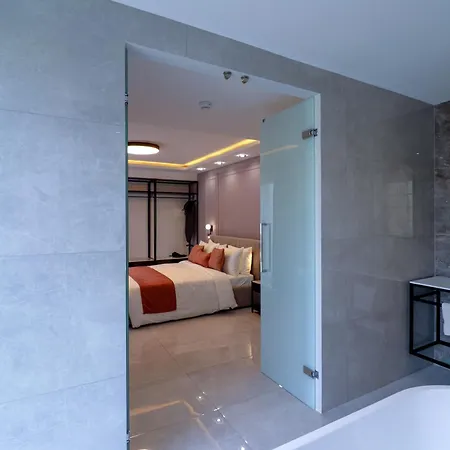 酒店 Pietro Boutique And Residences