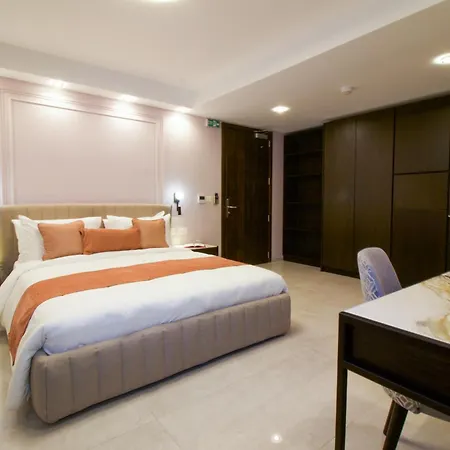 Pietro Boutique And Għarb