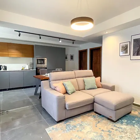 Hotel Pietro Boutique And 4*