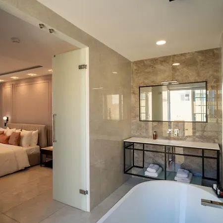 Pietro Boutique And Għarb
