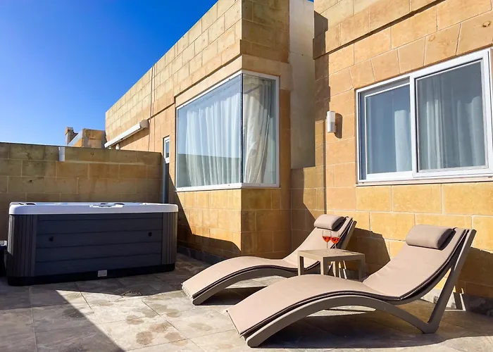 Pietro Boutique And Għarb